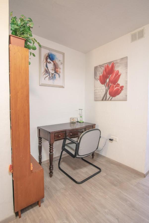Central Villa Flatlet With Pool - Free Parking And Wifi Lija Eksteriør bilde
