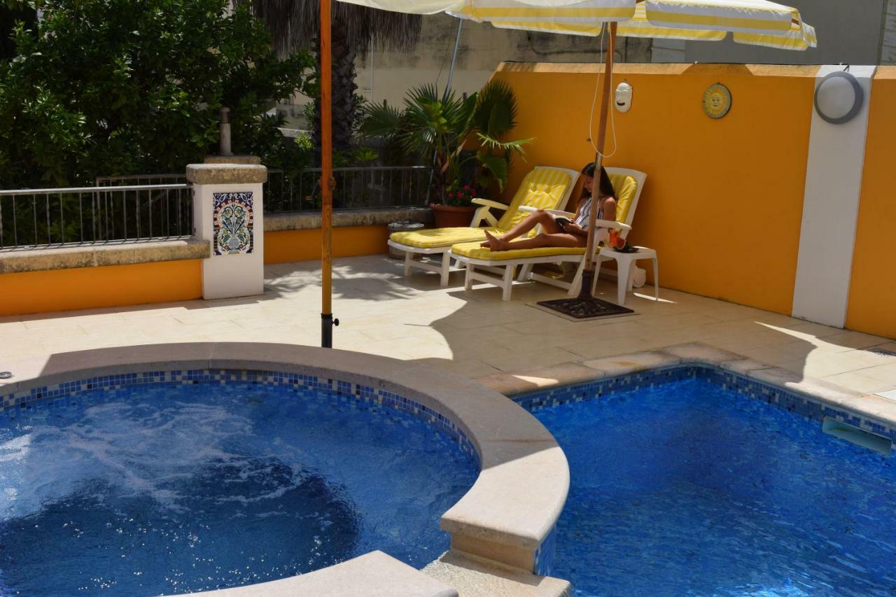 Central Villa Flatlet With Pool - Free Parking And Wifi Lija Eksteriør bilde